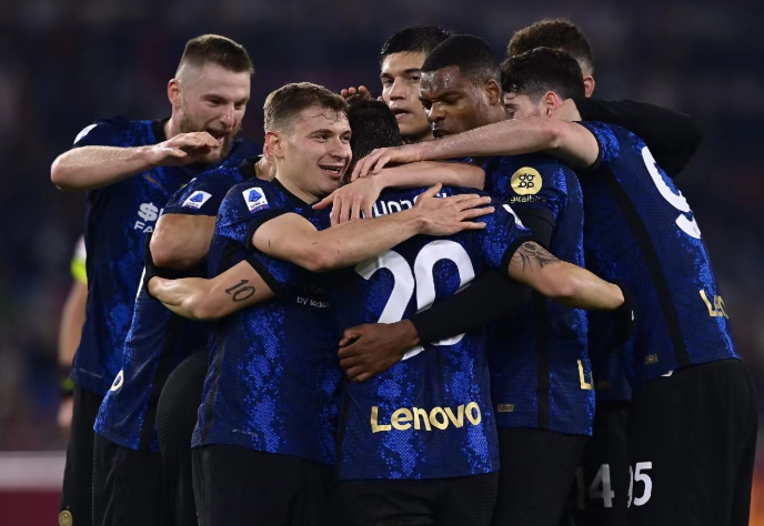  都灵爆冷击败那不勒斯，公牛军团书写新传奇